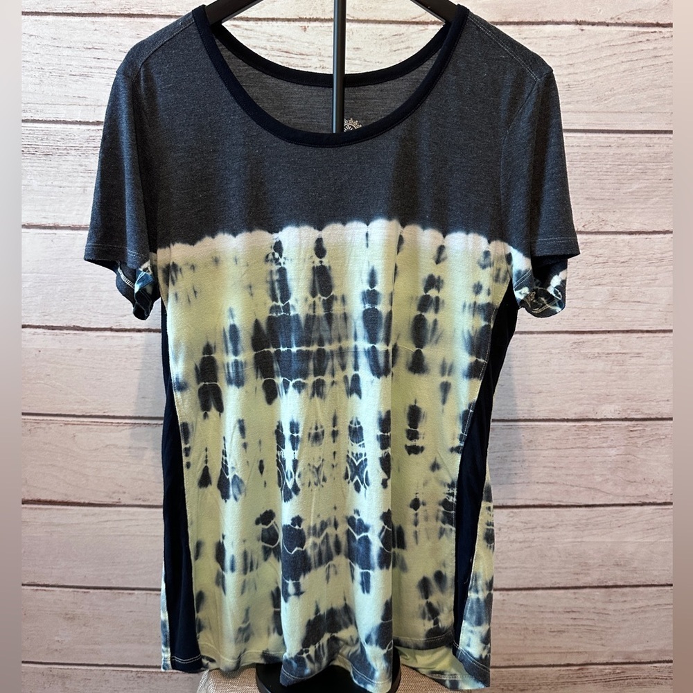 BRISAS Tie-Dye Tee  XL Lightweight Summer Office Unique Business Casual Spring